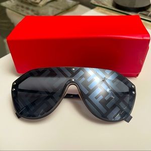 Fendi Fabulous Sunglasses 🔥 🕶
